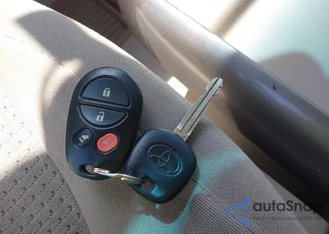 2007 Toyota Sienna Le z USA, uszkodzony, nr VIN 5TDZK23C37S040874